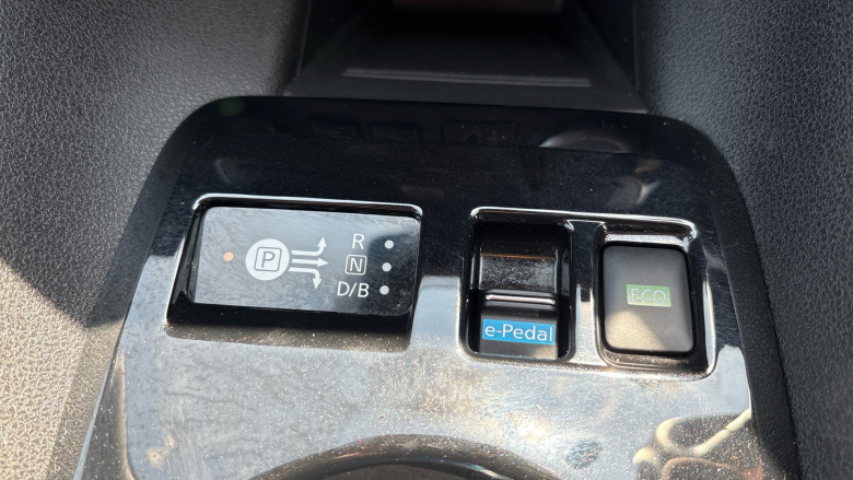 Nissan LEAF 160kW e+ Tekna 59kWh 5dr Auto Electric Hatchback